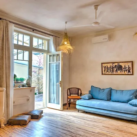 アパート Lotus *