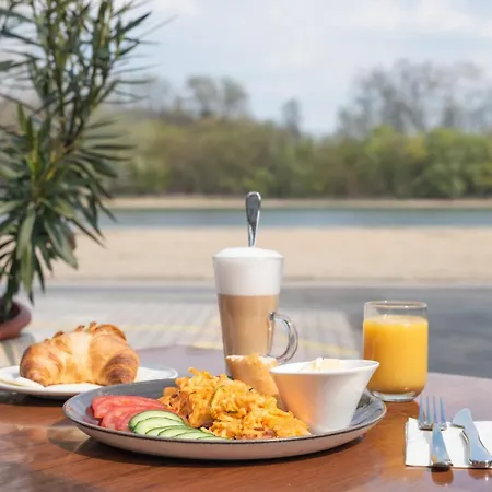 アパート Lotus *