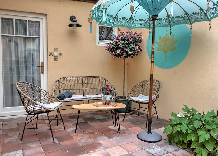 Lotus アパート *